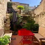 La Maison Dans Les Remparts * Aigues-Mortes