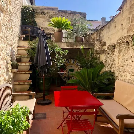 La Maison Dans Les Remparts * Aigues-Mortes