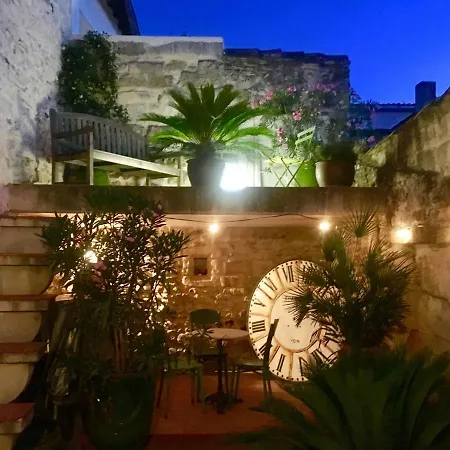 La Maison Dans Les Remparts Tatil Evi Aigues-Mortes