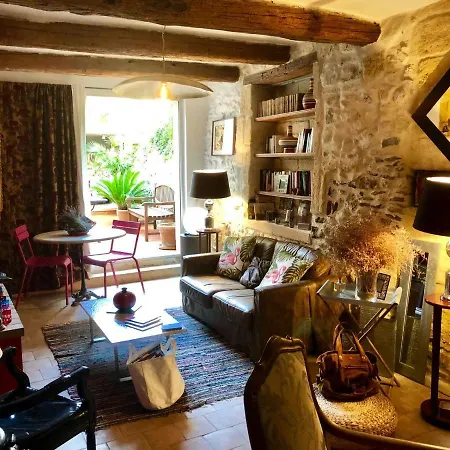 La Maison Dans Les Remparts Feriehus *